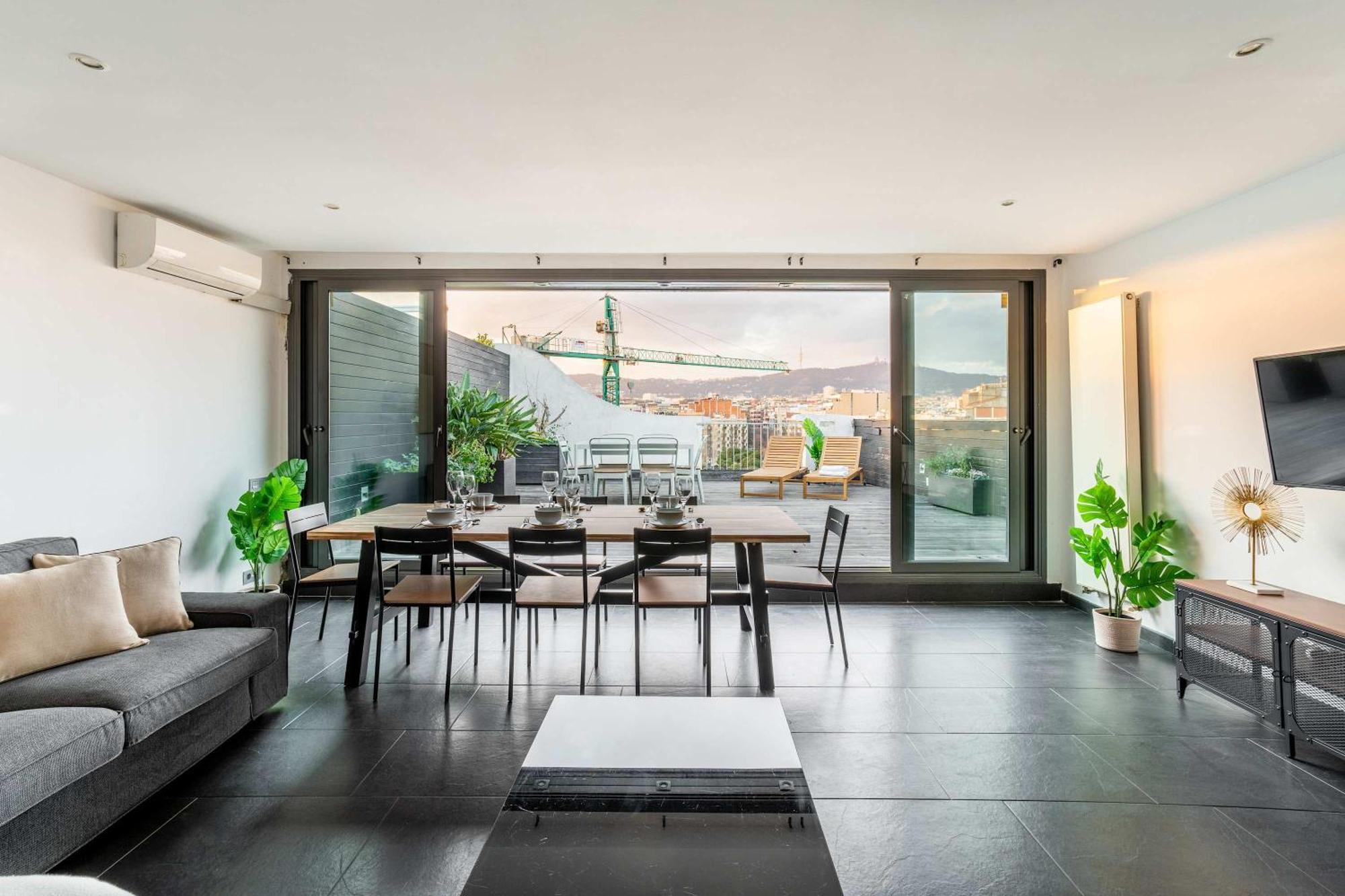 Amazing 3 Bedroom Penthouse In Plaza España Appartement *